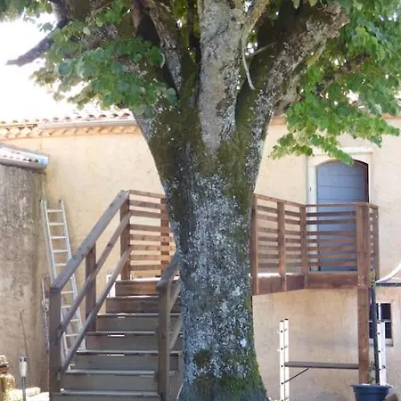 L'esprit Janade - 4 A 6 Personnes. Hotel Fénols
