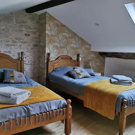 L'esprit Janade - 4 A 6 Personnes. Hotel Fénols